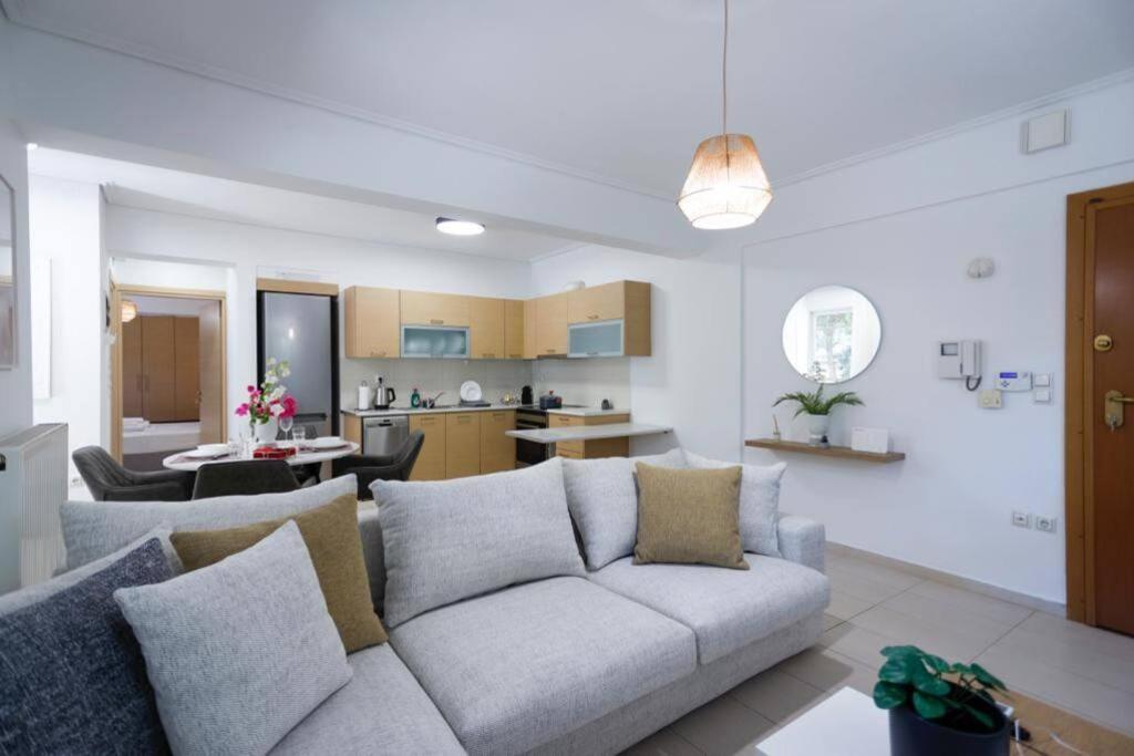 אתונה Pame Rentals - Cozy Glyfada Stay With Free Parking מראה חיצוני תמונה